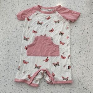 Kyte BABY Pink and White Baby Romper Shortall